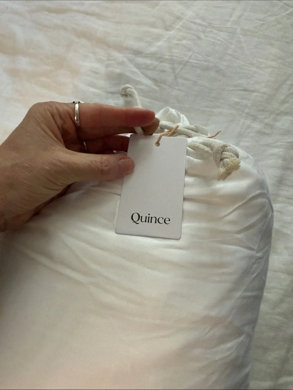 Quince White King Bamboo Duvet with Shams & Dustbag
